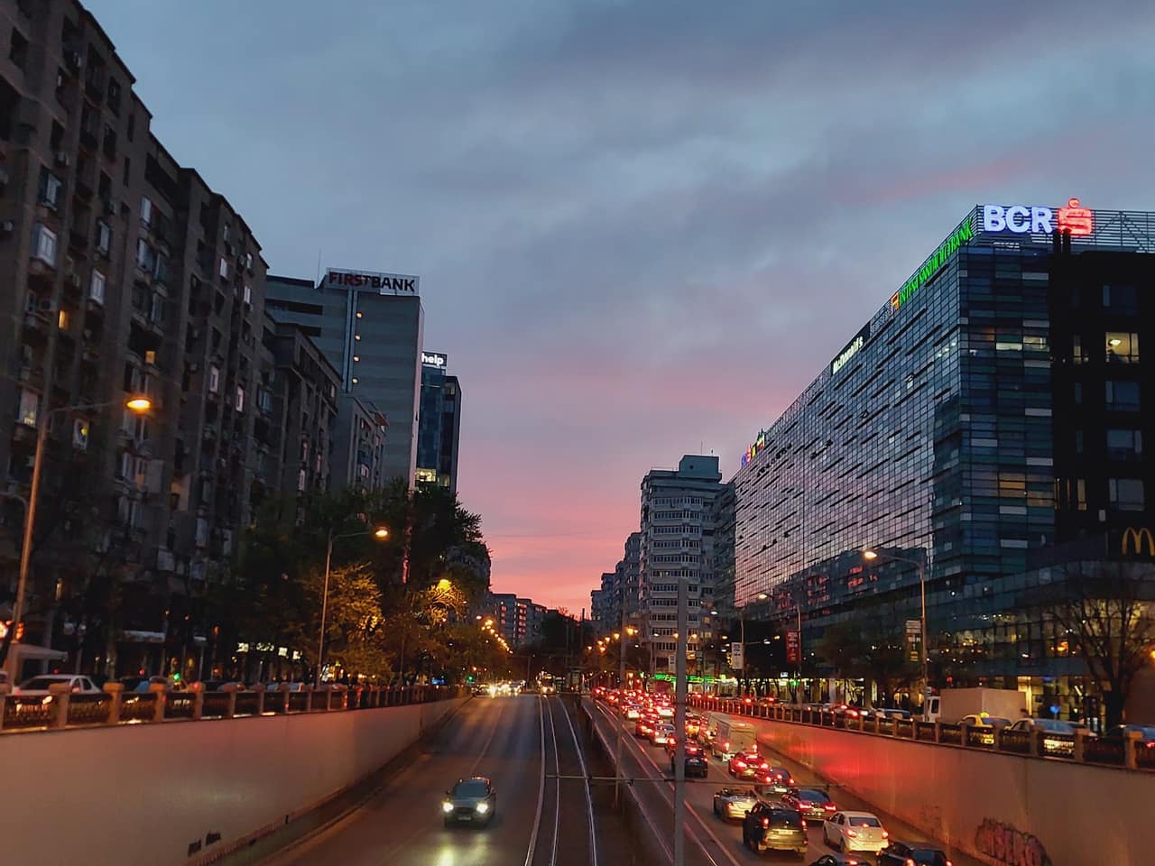 Cele mai bune trasee de plimbare pe jos prin București