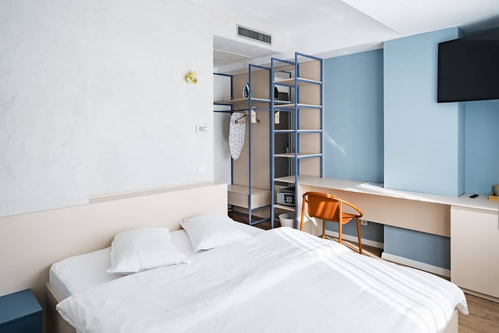 Graffiti Hotel — 2