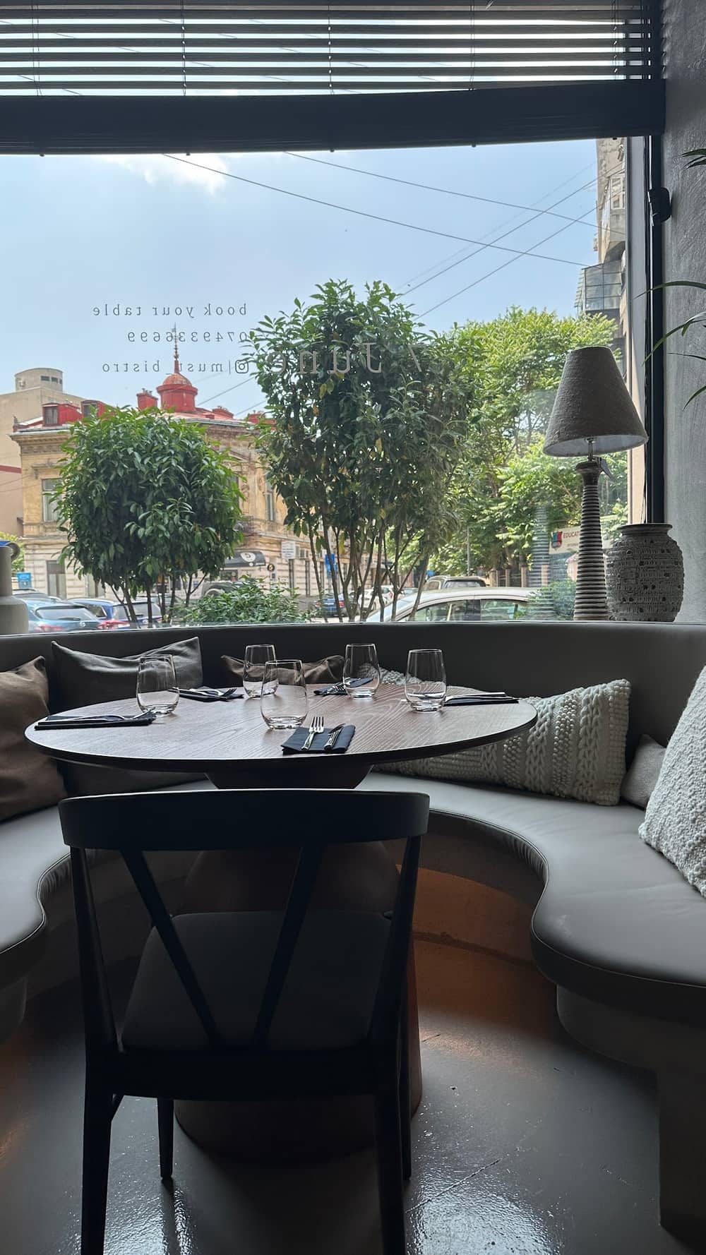 MUST Bistro